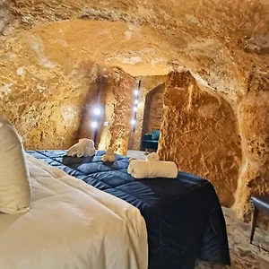  Appartement Historic Hypogenian Center Apartment